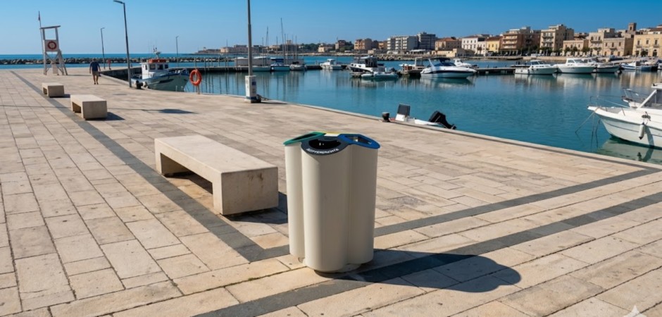 cestino raccolta differenziaata porto.jpg