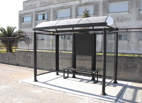 Arredo urbano pensilina fermata autobus Aprilia