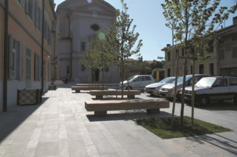 Fioriera stradale modello Diantha