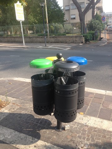Cestino per la raccolta differenziata modello Catania