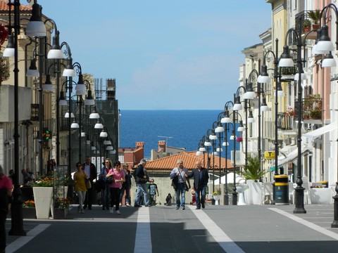 Lanterne stradali a LED Aurora per arredo urbano