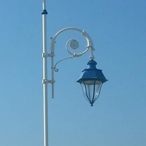 Lanterna classica stradale LED Dubai a sospensione