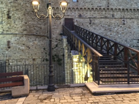 Lanterna illuminazione pubblica stradale LED a braccio Lucca