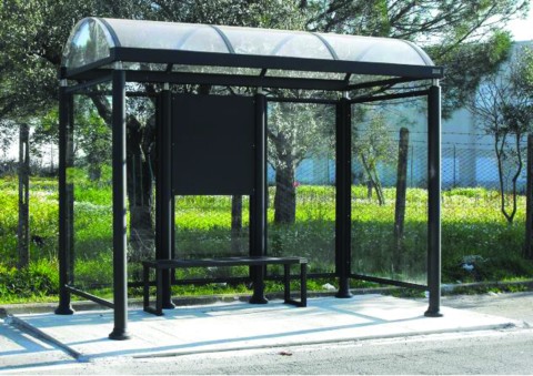 Pensilina per attesa autobus modello Aprilia